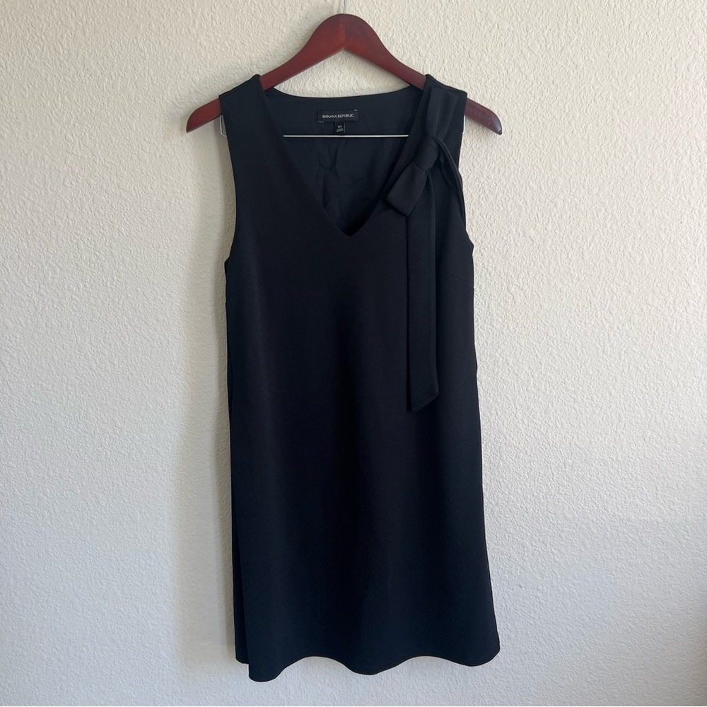 Banana Republic Little Black Dress With Bow